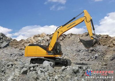 柳工国四挖掘机重磅发布 工程机械技术研发迈入新纪元