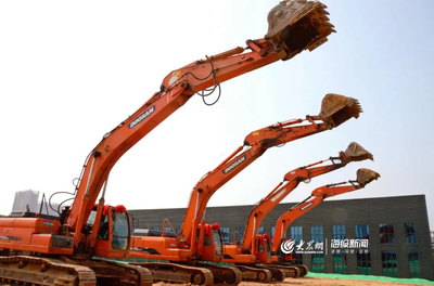 临港区 新材料产业再拓“新蓝海”，引领工程机械技术研发新篇章