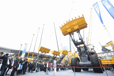 徐工XC9350全球发布 中国工程机械迈向35吨级超大吨位装载机新纪元